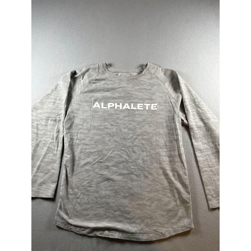Alphalete Men's Gray Camouflage Long Sleeve Performance Fit Shirt - Size Medium